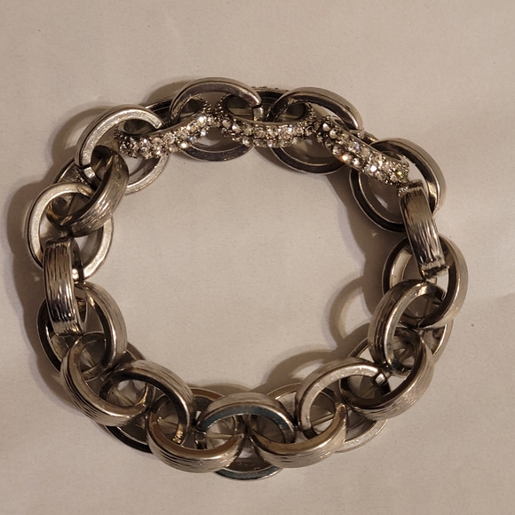 Loop bracelet - Picture 1 of 2